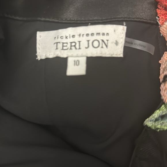 Rickie Freeman Teri Jon Sleeveless Gown Floral Applique Strap Black Size 10 - Picture 7 of 7